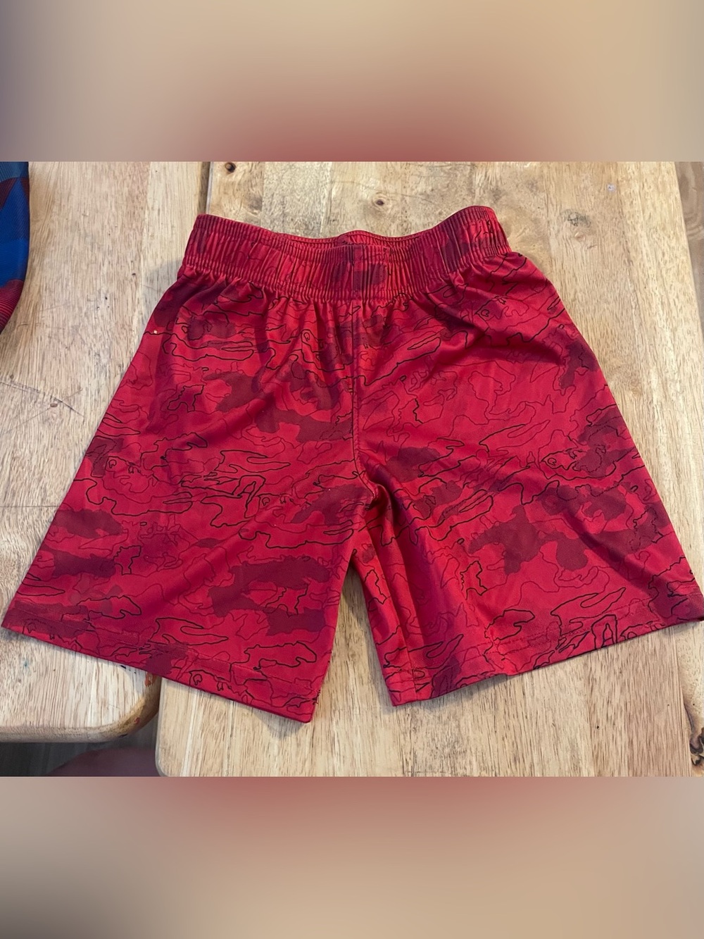 Red Camo Under Armour Athletic Shorts Boys -size 5
